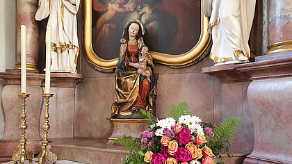 Die "Stuttgarter Madonna" in der Kirche St. Barbara (Stuttgart-Hofen)